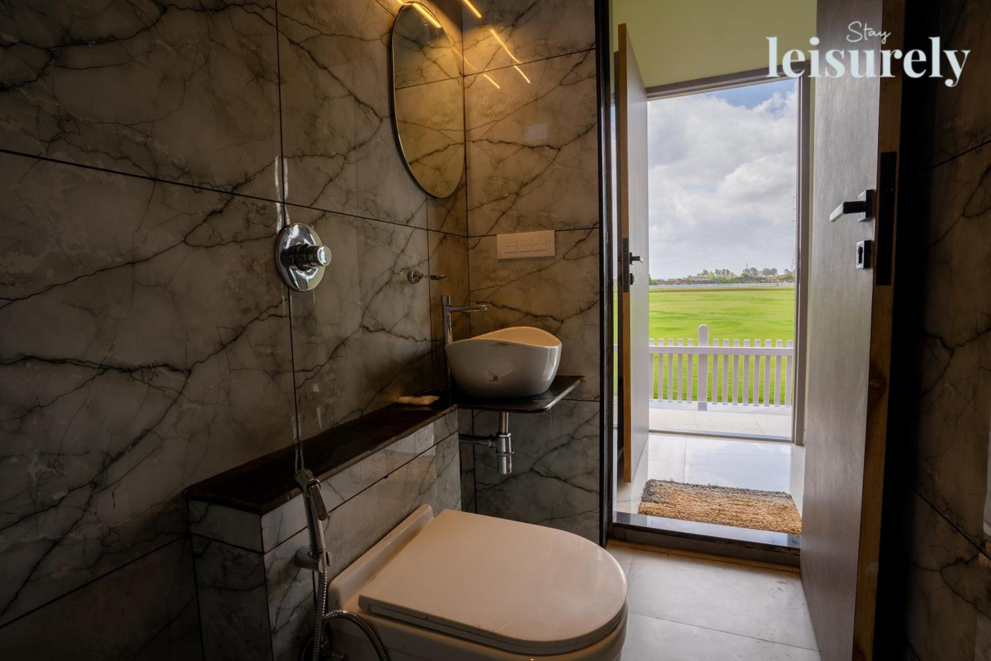 Stay Leisurely - Pavilion By The Hills, Lonavala - Stadium View Rooms Екстериор снимка
